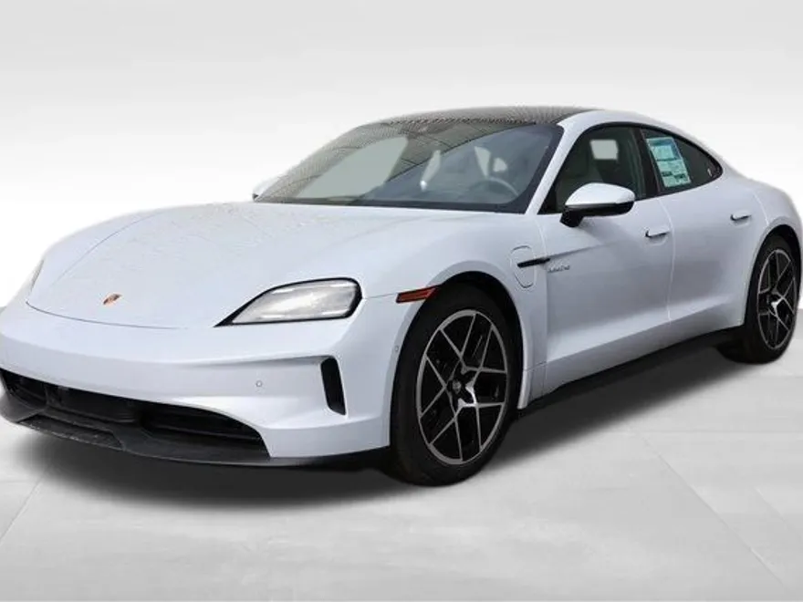2025 Porsche Taycan photo 1