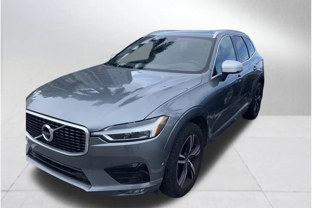 2018 Volvo XC60 T6 R-Design photo 1