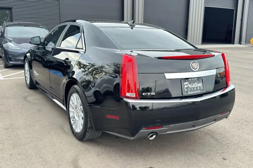 2013 Cadillac CTS Luxury Sedan photo 1