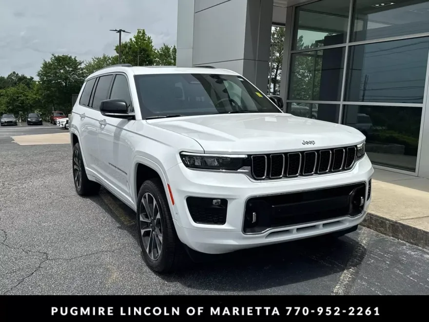 2023 Jeep Grand Cherokee Overland photo 1