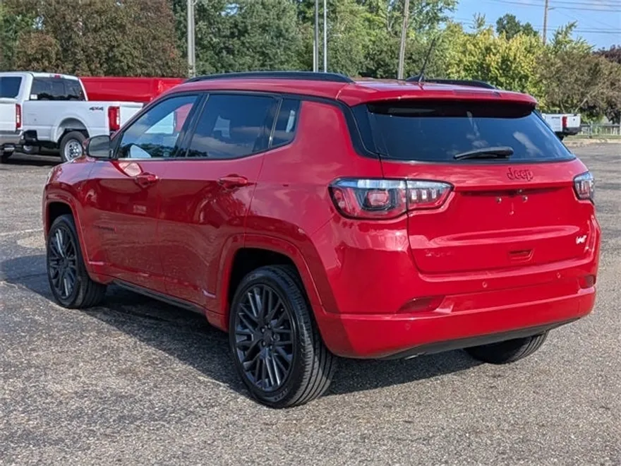 2023 Jeep Compass Red Edition photo 1
