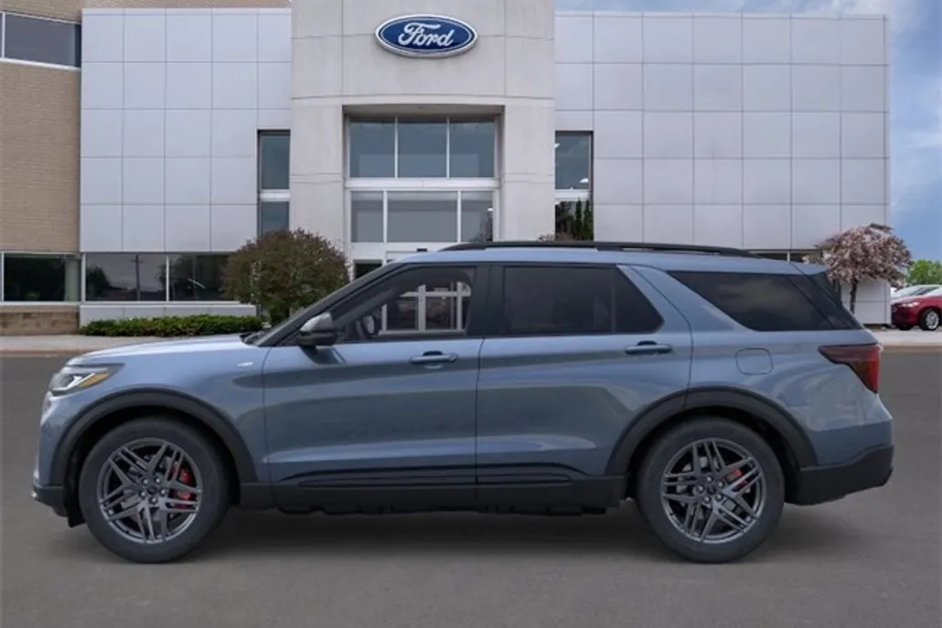 2025 Ford Explorer ST-Line photo 1