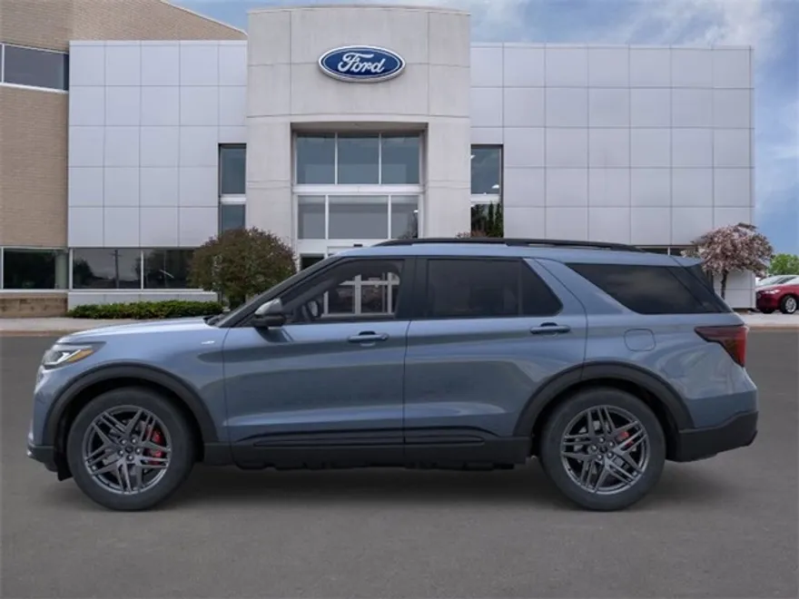 2025 Ford Explorer ST-Line photo 1