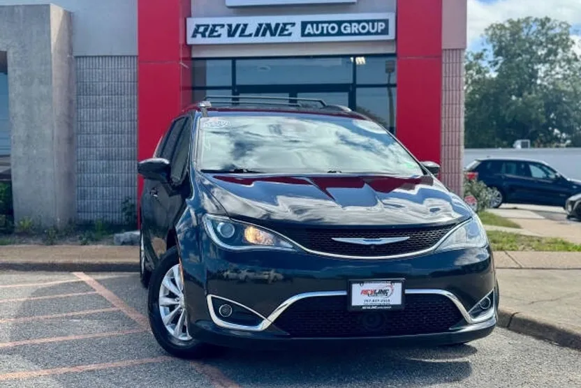 2018 Chrysler Pacifica Touring Plus photo 1