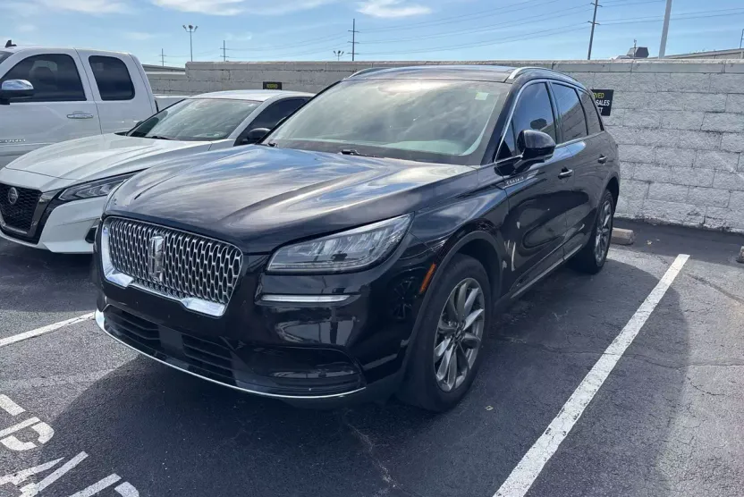 2021 Lincoln Corsair Standard photo 1