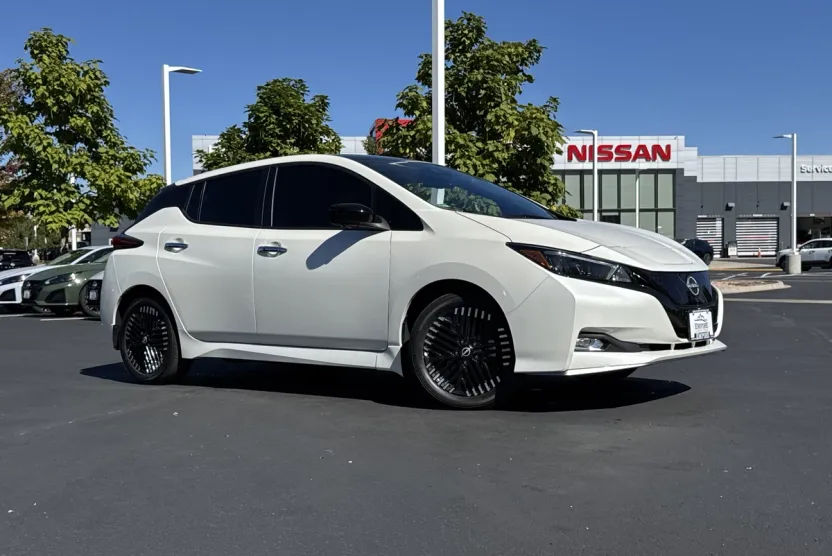 2025 Nissan Leaf SV Plus photo 1