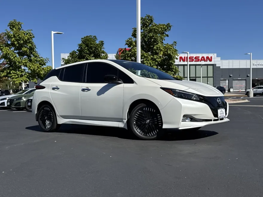 2025 Nissan Leaf SV Plus photo 1