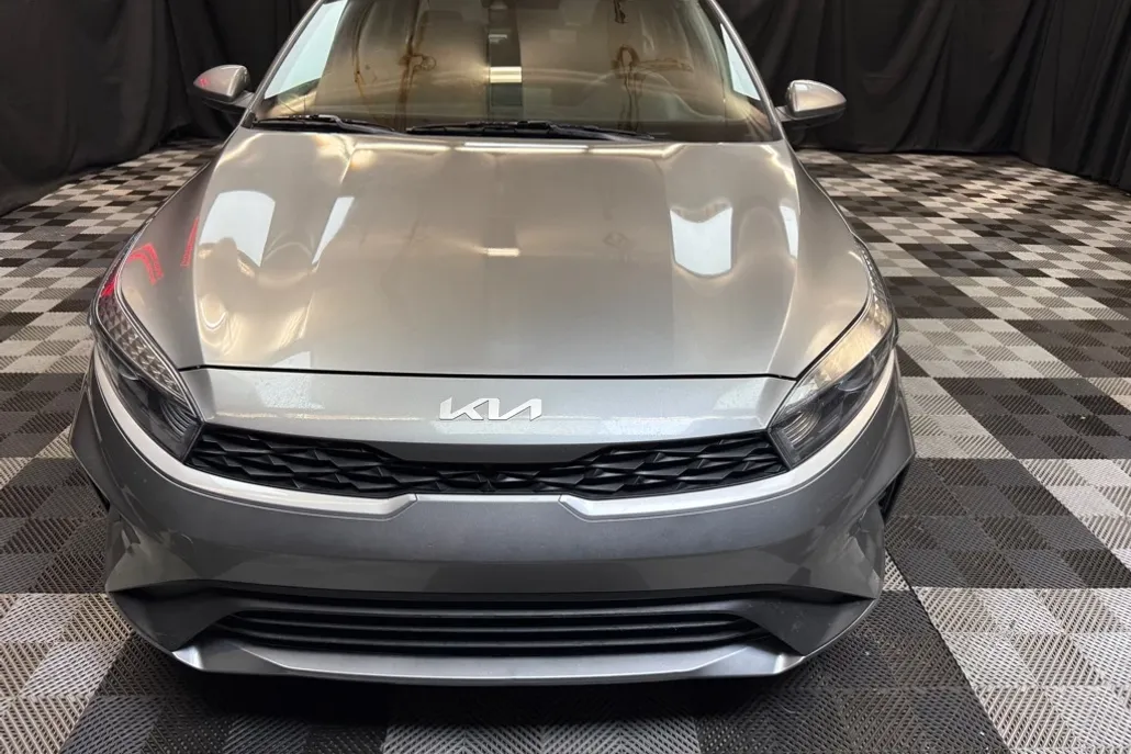2012 Chrysler 200 Touring photo 1