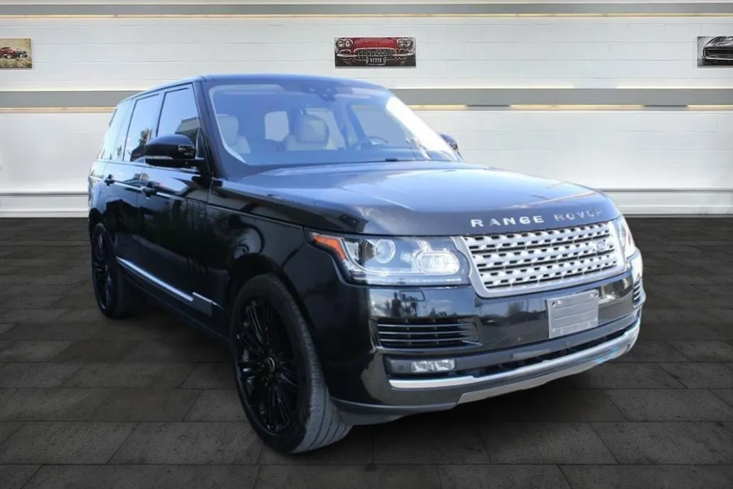 2017 Land Rover Range Rover HSE photo 1