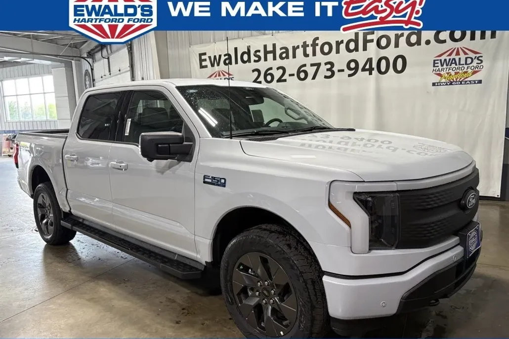 2025 Ford F-150 Lightning photo 1