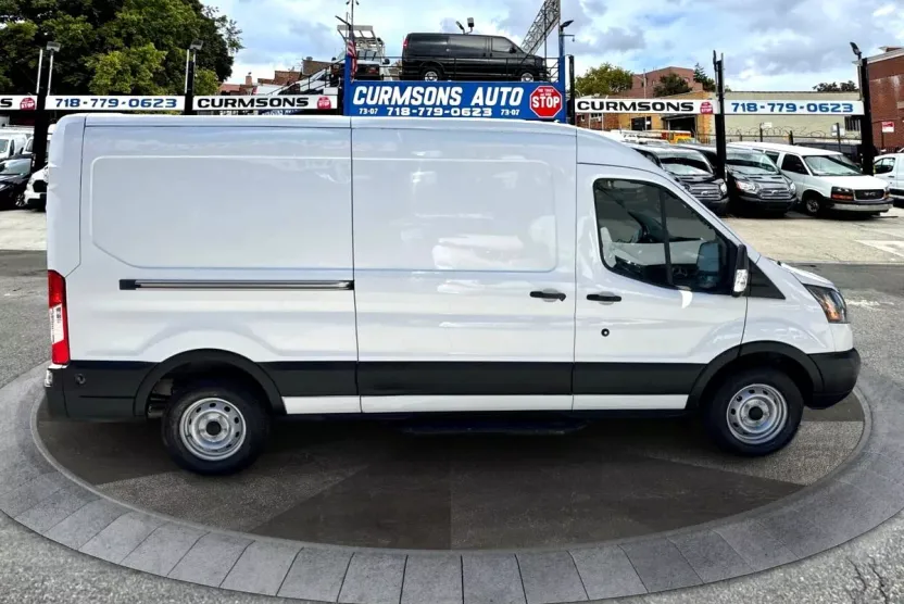 2019 Ford Transit Van photo 1