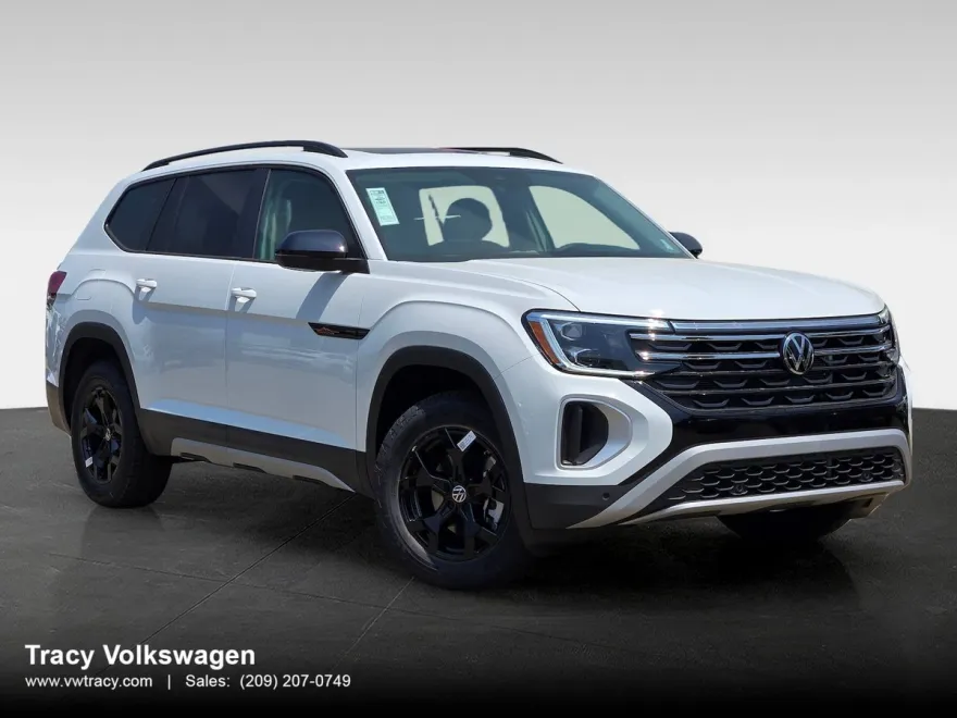 2025 Volkswagen Atlas SE Technology Peak Edition photo 1