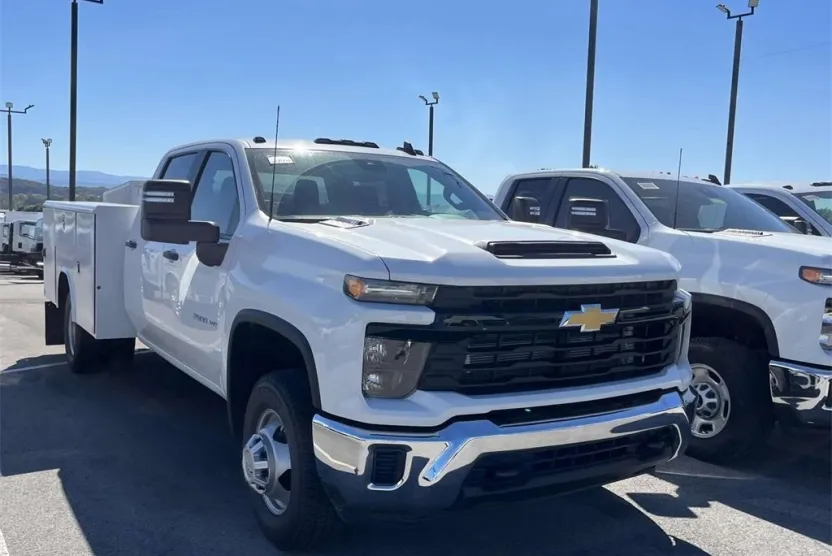 2024 Chevrolet Silverado 3500HD Work Truck photo 1