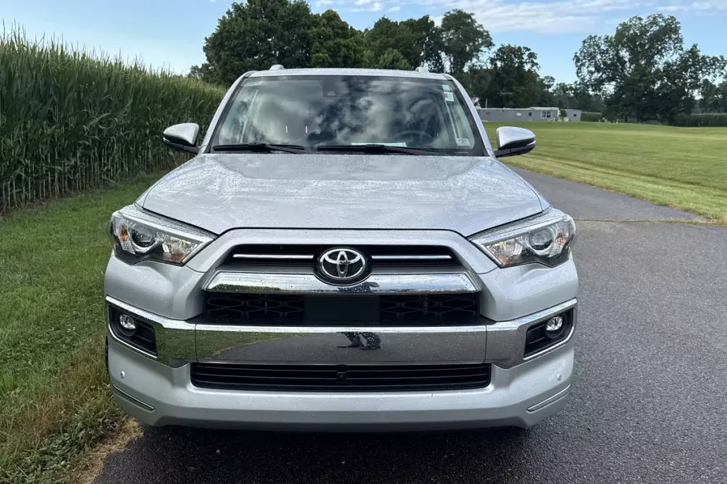 2022 Toyota 4Runner Limited photo 1