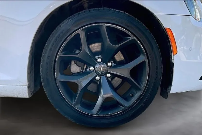 2021 Chrysler 300 S photo 1
