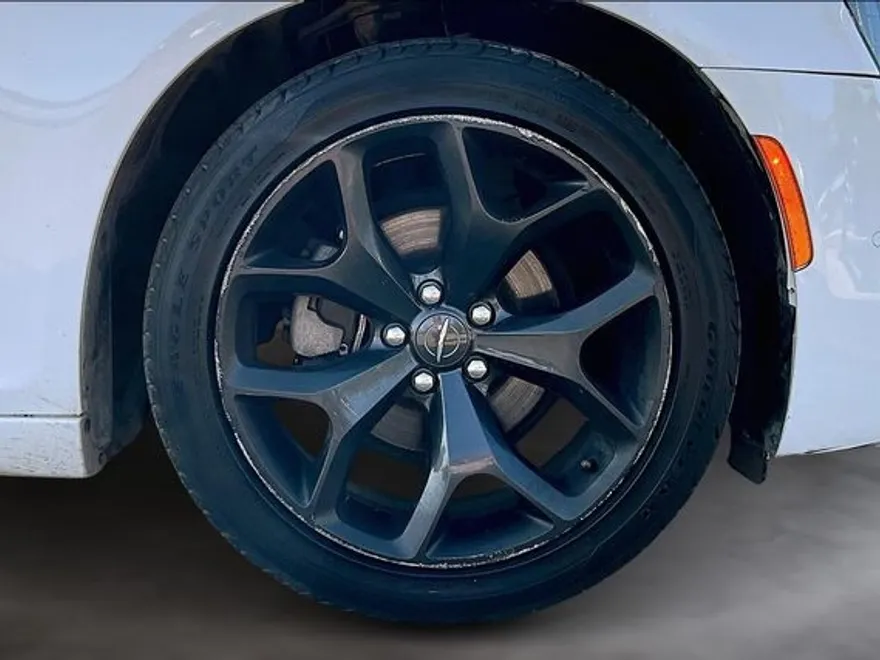 2021 Chrysler 300 S photo 1