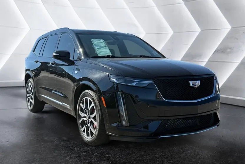 2023 Cadillac XT6 Sport photo 1