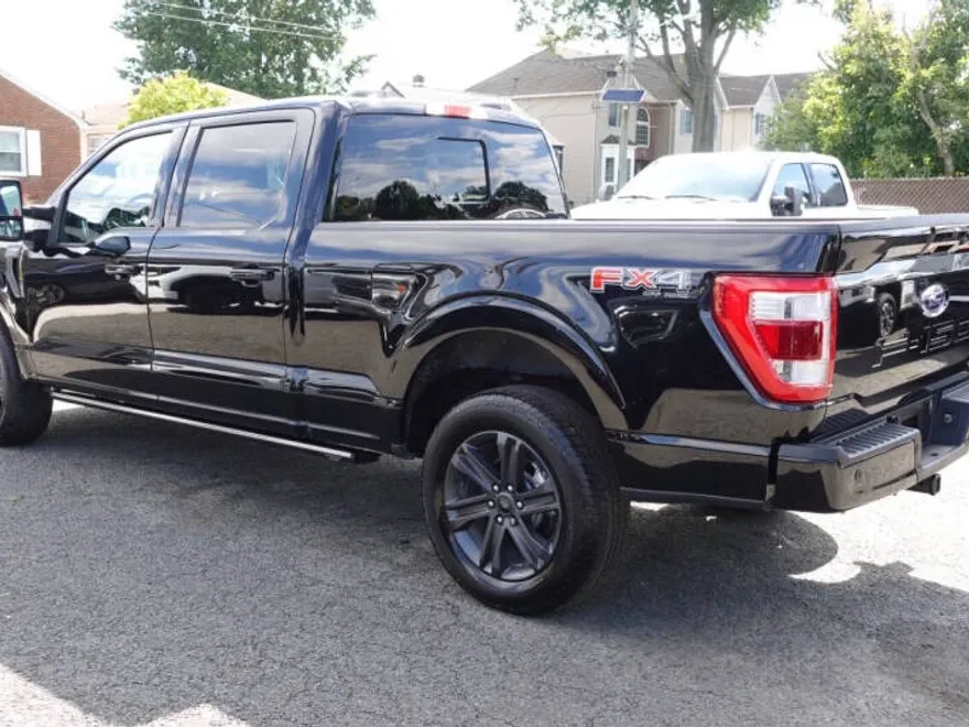 2023 Ford F-150 Lariat photo 1