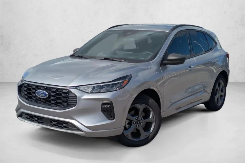 2024 Ford Escape ST-Line photo 1
