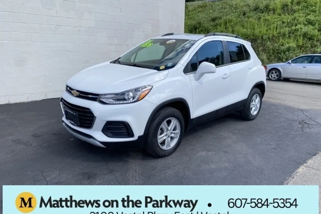 2020 Chevrolet Trax LT photo 1