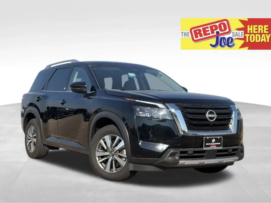 2025 Nissan Pathfinder SL photo 1