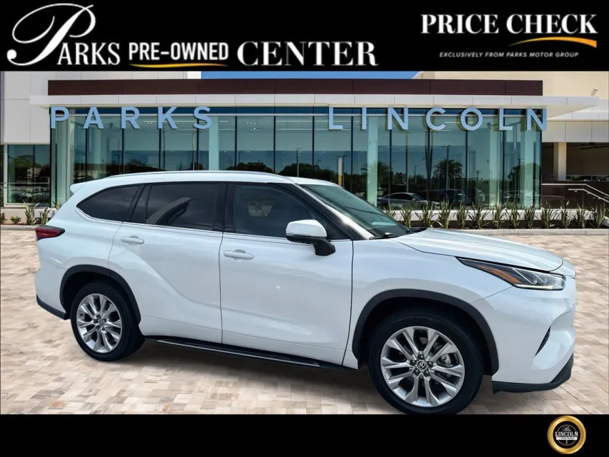 2022 Toyota Highlander Limited photo 1