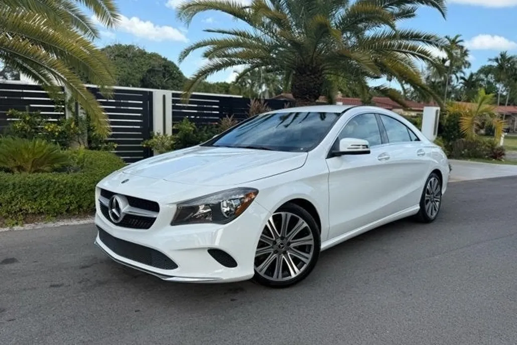 2018 Mercedes Benz CLA 250 photo 1