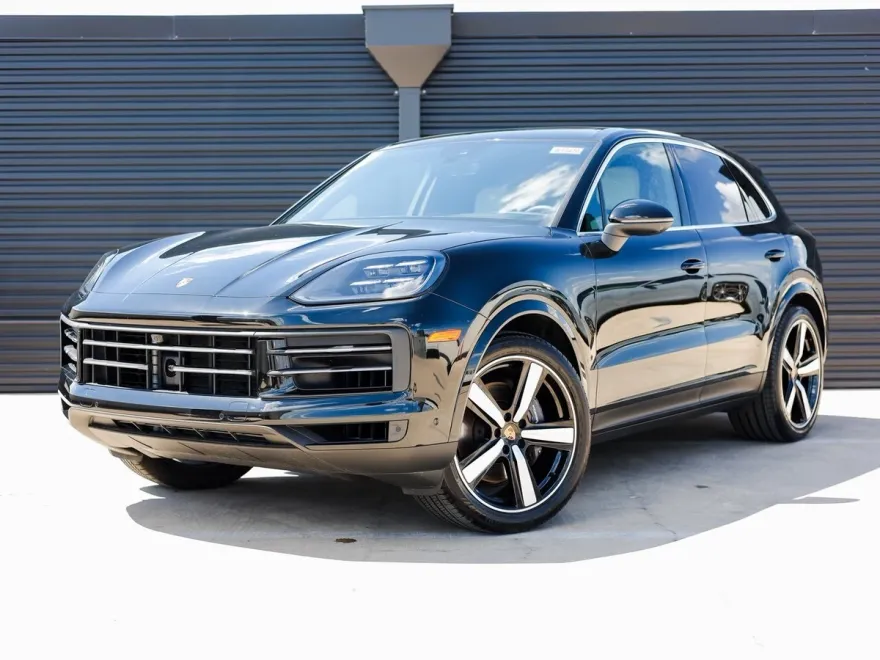 2025 Porsche Cayenne Base photo 1