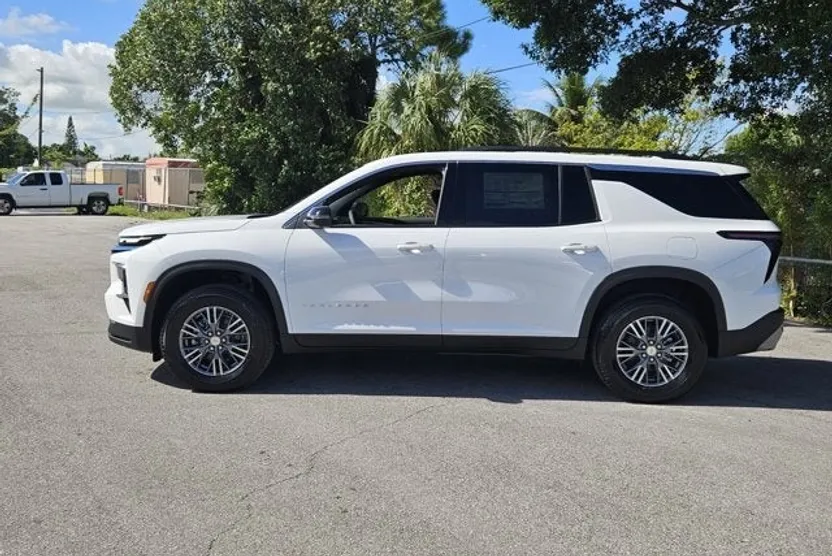 2026 Chevrolet Traverse photo 1
