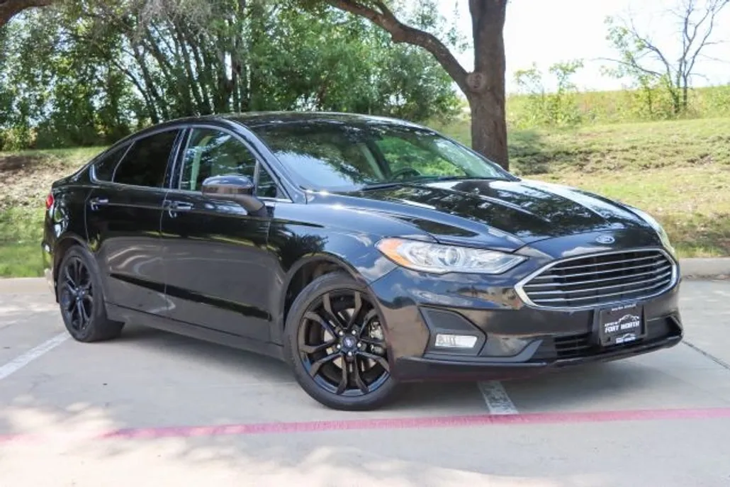 2020 Ford Fusion photo 1