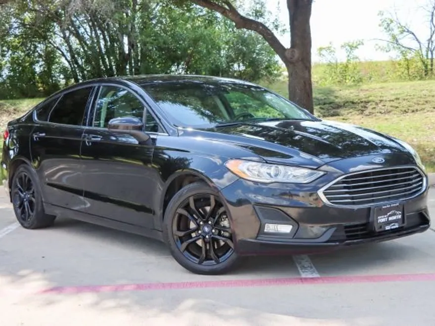 2020 Ford Fusion photo 1
