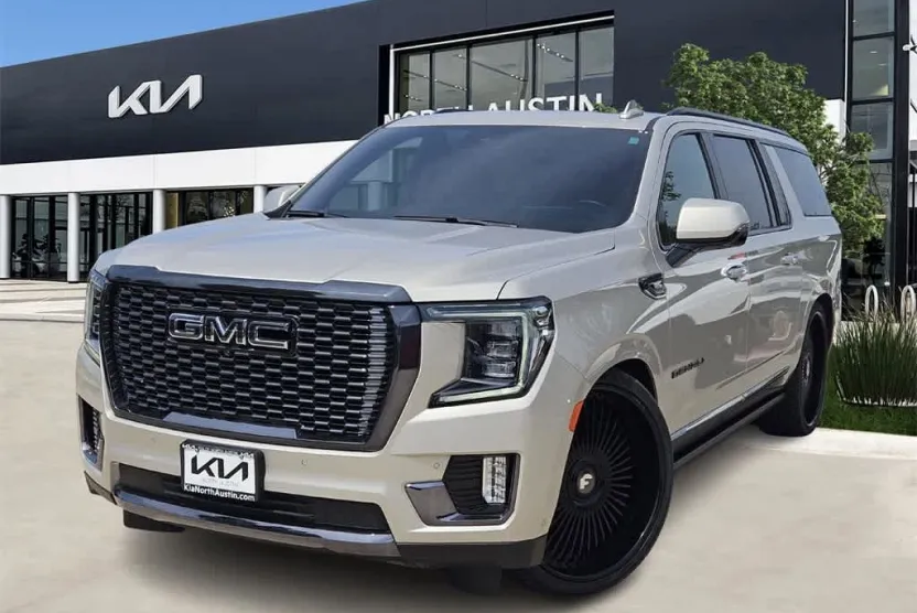 2023 Gmc Yukon XL Denali Ultimate photo 1