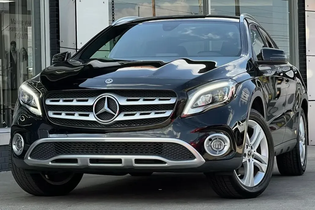 2020 Mercedes Benz GLA 250 photo 1