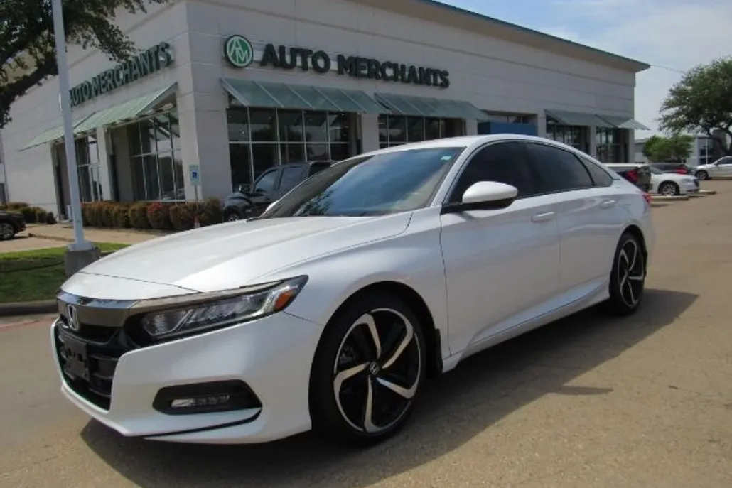 2019 Honda Accord Sport photo 1