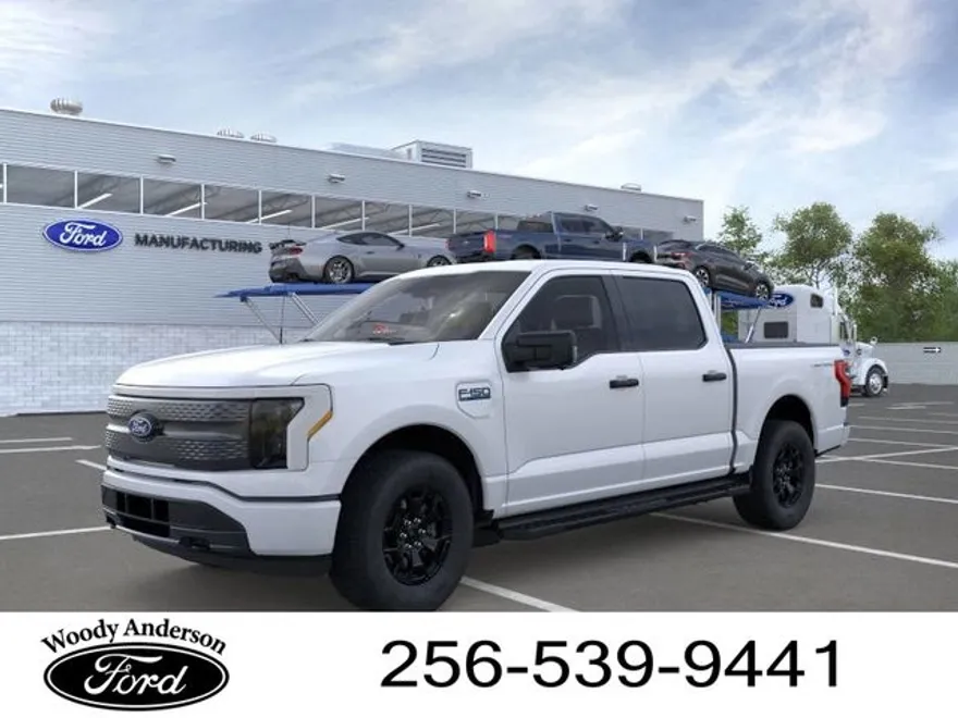 2025 Ford F-150 Lightning XLT photo 1