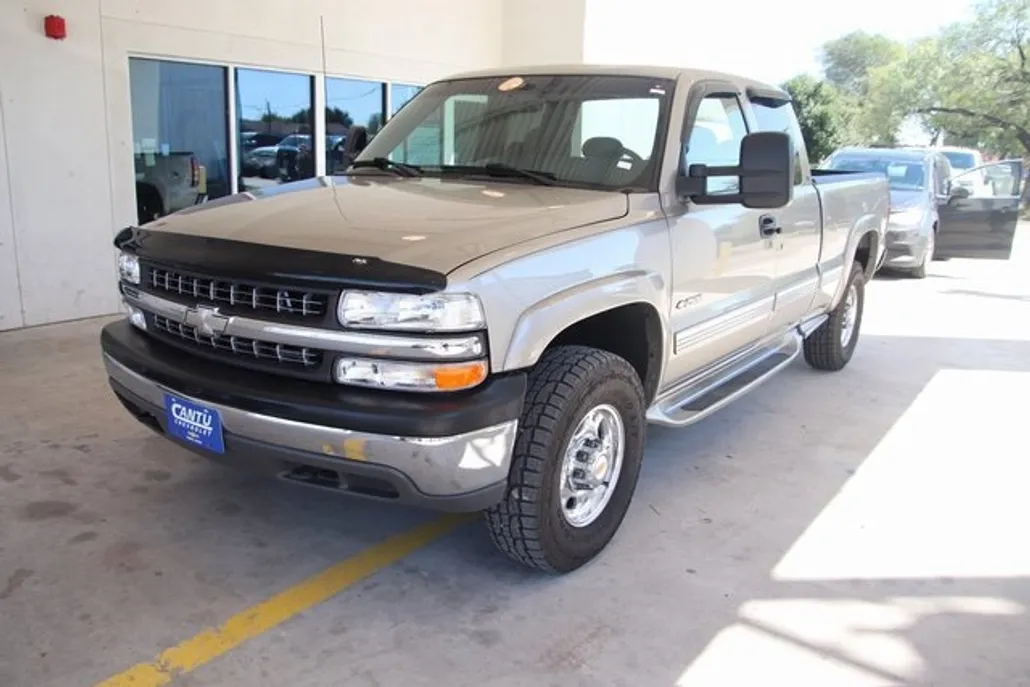 1999 Chevrolet Silverado 2500HD LS photo 1