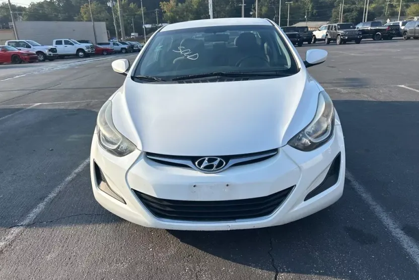 2016 Hyundai Elantra SE photo 1