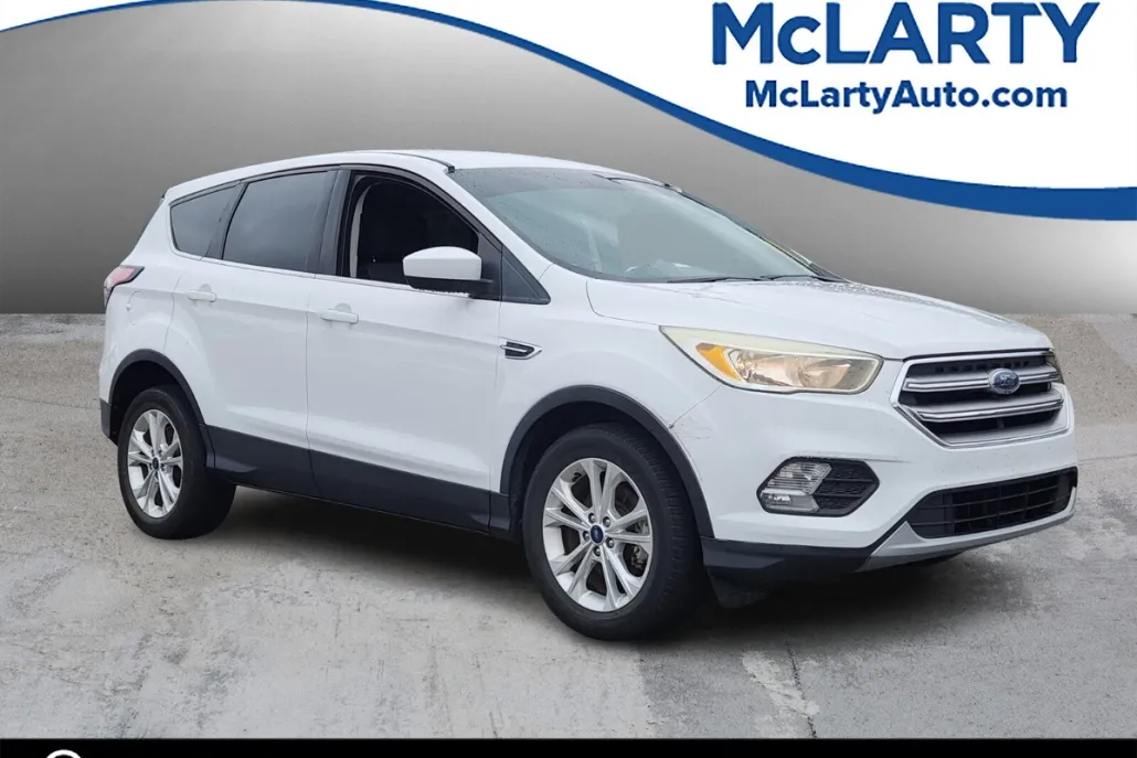 2017 Ford Escape SE photo 1
