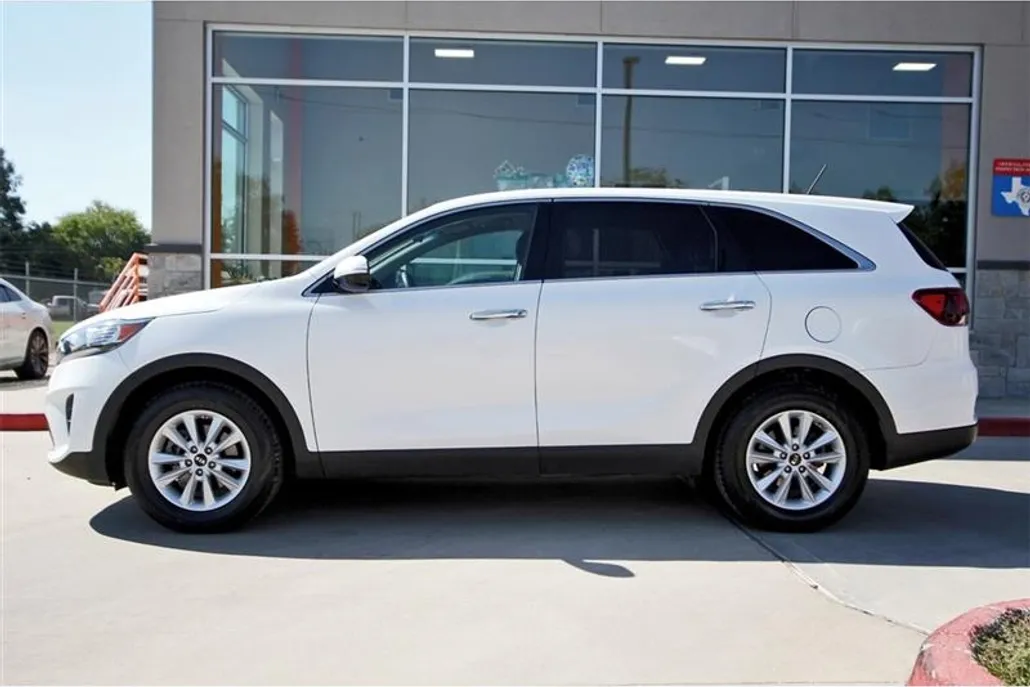 2020 Kia Sorento LX photo 1