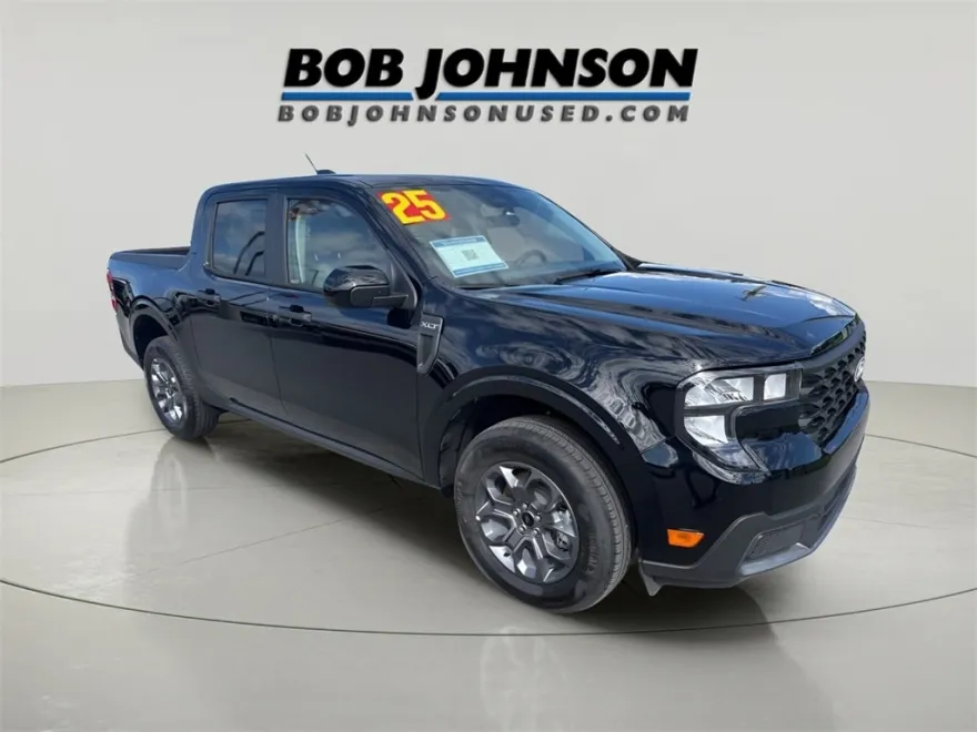 2025 Ford Maverick XLT photo 1