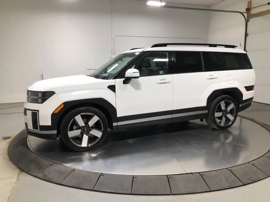 2025 Hyundai Santa Fe photo 1