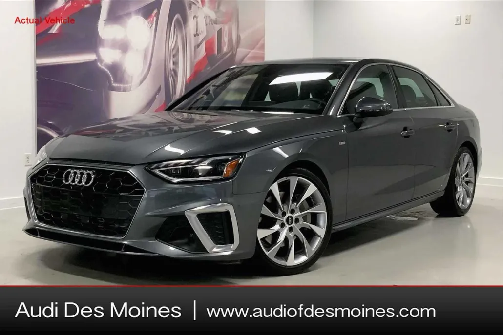 2022 Audi A4 S line Quattro Premium Plus photo 1