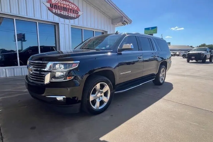 2019 Chevrolet Suburban Premier photo 1