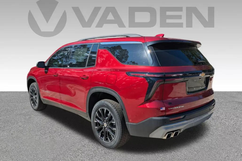 2025 Chevrolet Traverse photo 1