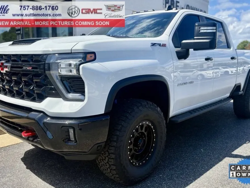 2024 Chevrolet Silverado 2500HD ZR2 photo 1