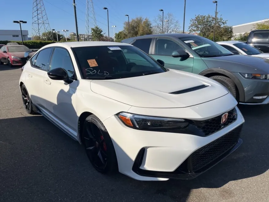 2023 Honda Civic Type R photo 1