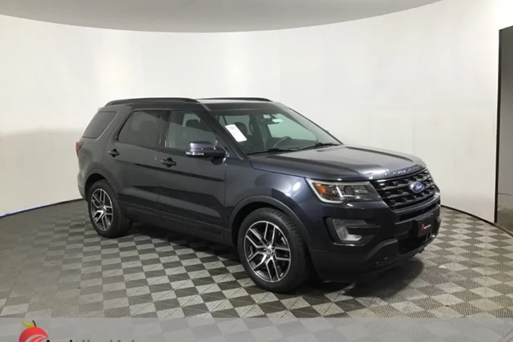 2017 Ford Explorer Sport photo 1