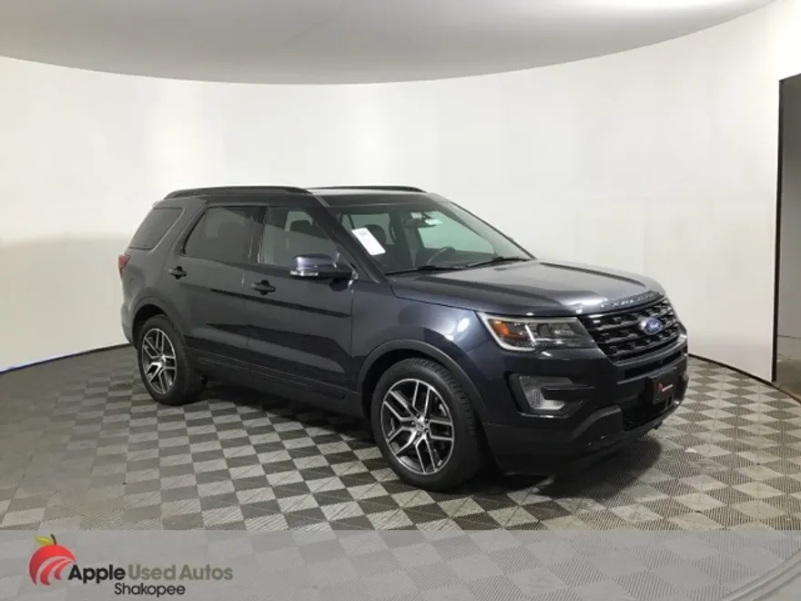 2017 Ford Explorer Sport photo 1