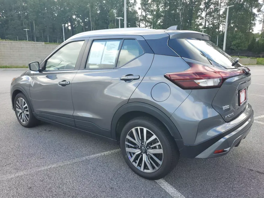 2024 Nissan Kicks SV photo 1