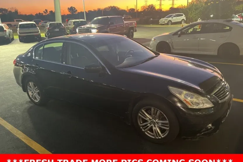 2010 Infiniti G37 photo 1